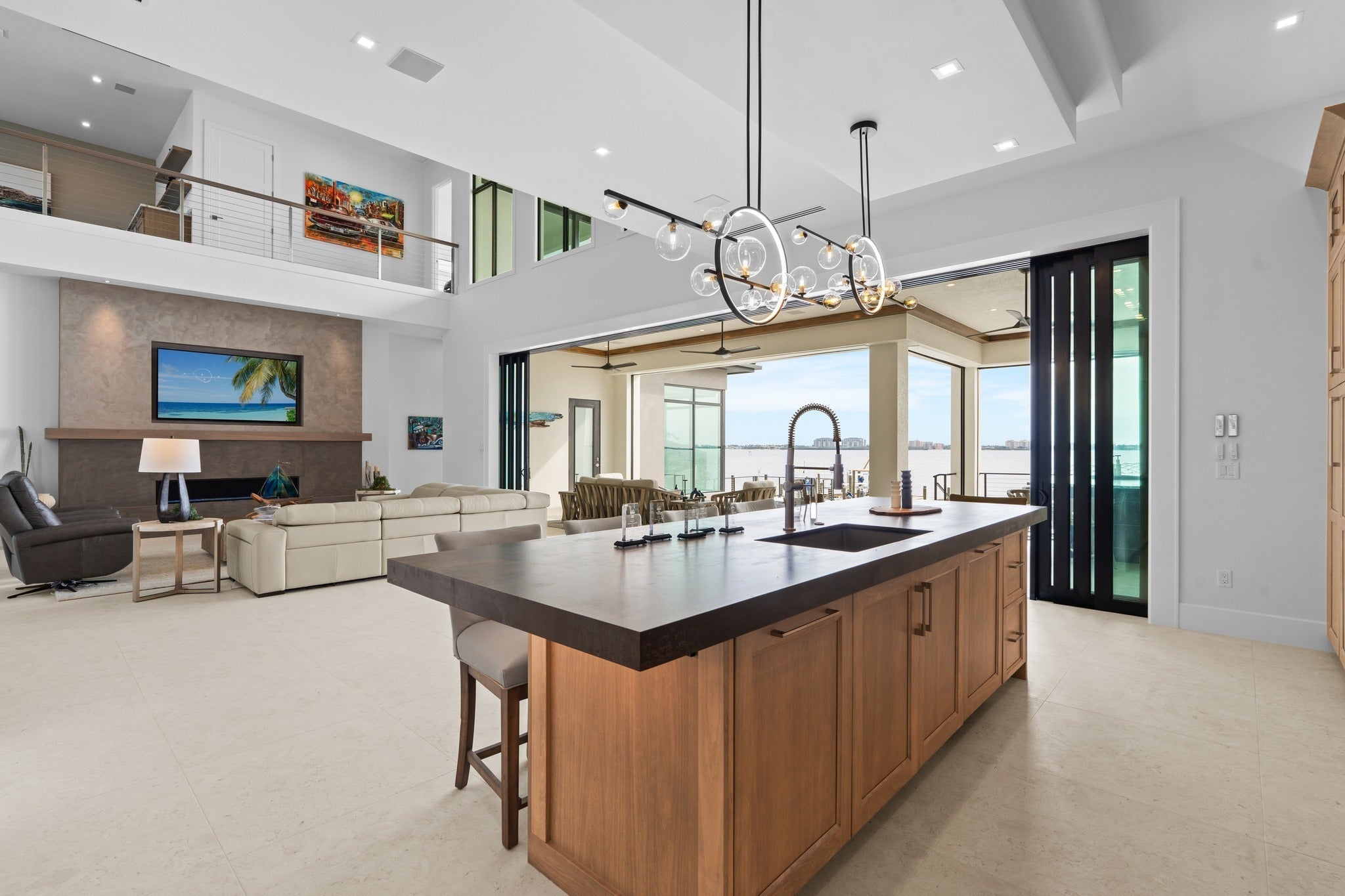 How to Choose the Right Cabinet Materials for Florida Homes