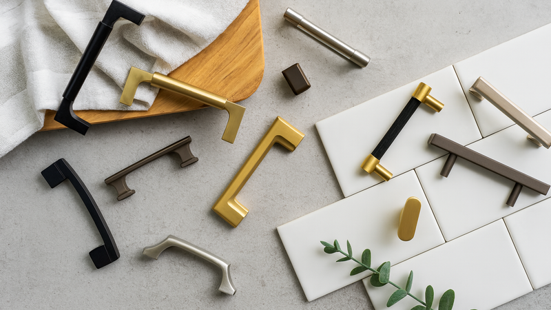 Knobs & Pulls